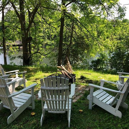 Bed and Breakfast Pangea House Gananoque Exteriér fotografie