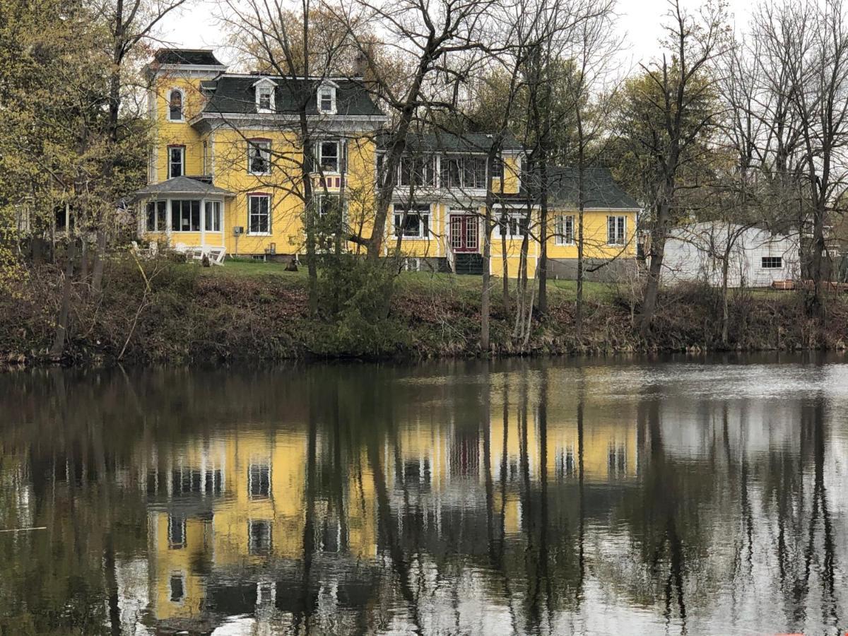 Bed and Breakfast Pangea House Gananoque Exteriér fotografie